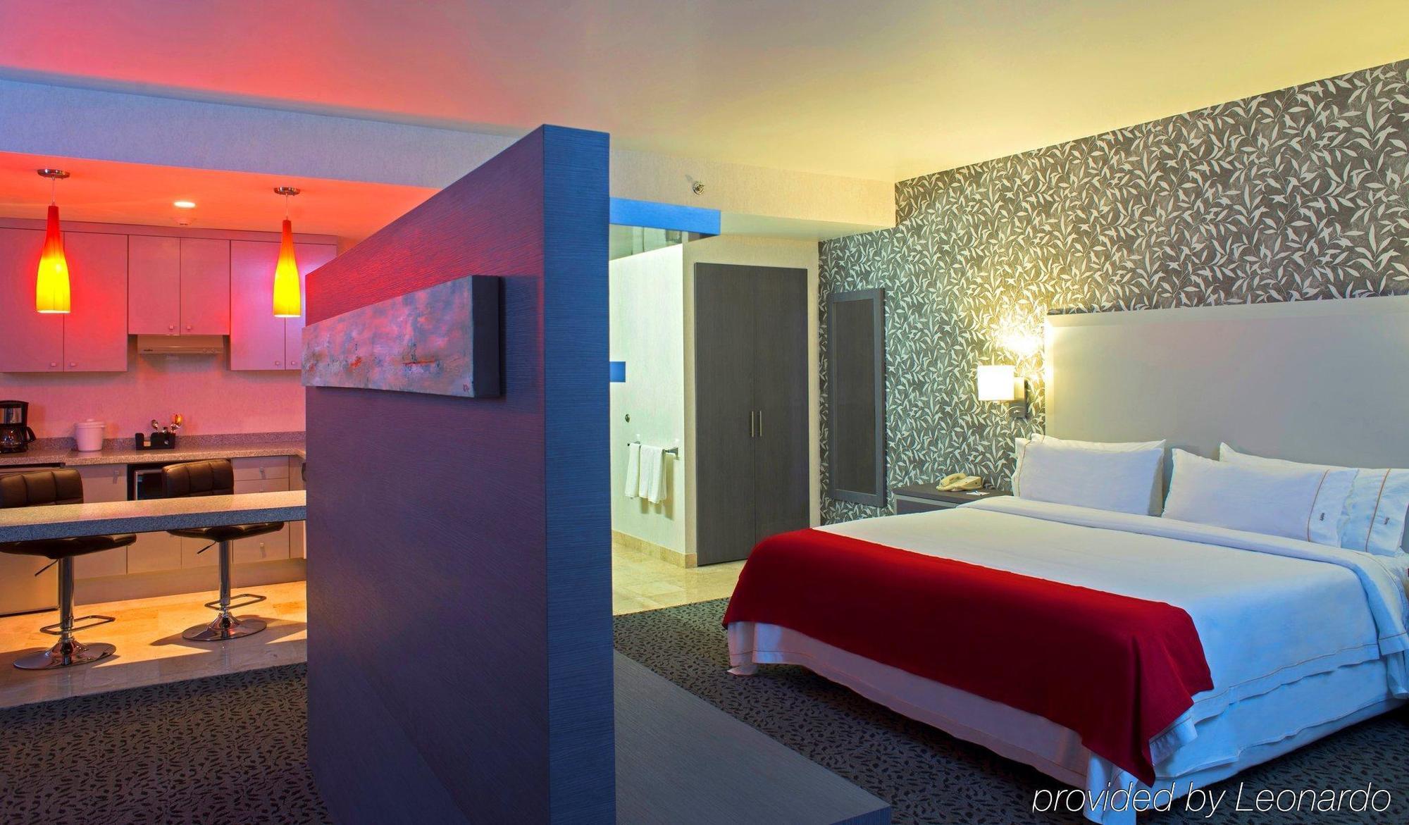 Holiday Inn Express & Suites Queretaro By Ihg Esterno foto